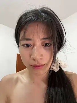 Snapshot of yiyiya520 chatting on July 13, 2026, 1:03 pm yiyiya520 online show from July 13, 2026, 1:03 pm
