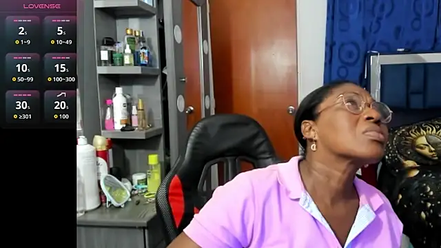 LupeAdams online show from February 18, 2026, 12:17 am