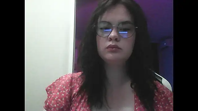 Snapshot of AdelinaVirelle chatting on July 13, 2026, 8:11 pm AdelinaVirelle online show from July 13, 2026, 8:11 pm