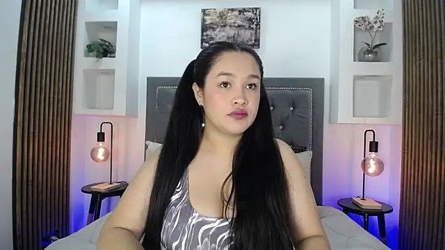 Clohe Jones online show from July 25, 2026, 1:19 pm