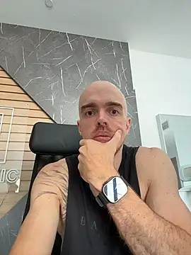 logan  kelly online show from July 14, 2026, 1:28 pm