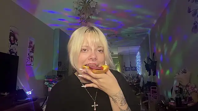 Snapshot of SusannAlai chatting on July 12, 2026, 7:27 pm SusannAlai online show from July 12, 2026, 7:27 pm