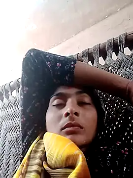 Shivanikumari80 online show from July 13, 2026, 8:17 am