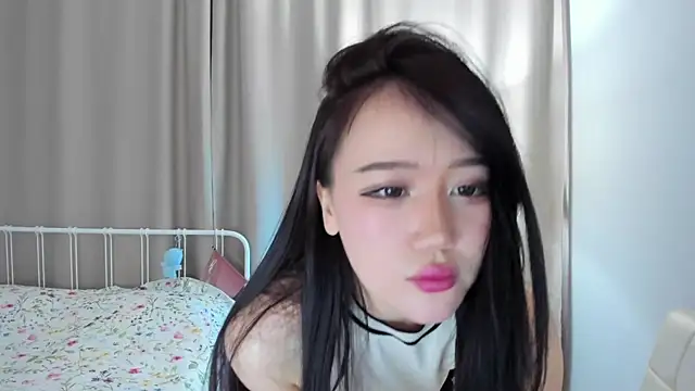 AmiliYan online show from April 17, 2026, 9:45 am