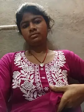 Snapshot of mahika_Sharma chatting on August 1, 2026, 7:57 pm mahika Sharma online show from August 1, 2026, 7:57 pm