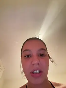 mariaagonzalezzx online show from July 30, 2026, 9:03 pm
