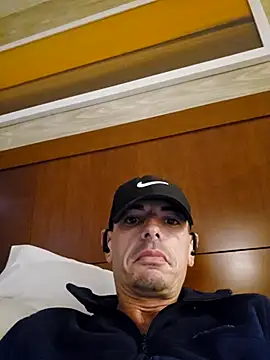Snapshot of NEWHUNGBOY chatting on July 17, 2026, 10:03 pm NEWHUNGBOY online show from July 17, 2026, 10:03 pm