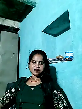 Snapshot of Simran_Love143 chatting on July 20, 2026, 5:48 pm Simran Love143 online show from July 20, 2026, 5:48 pm