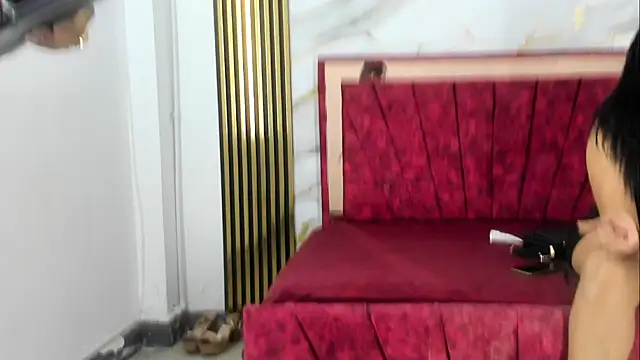 hotmommy Maia online show from July 16, 2026, 4:40 am