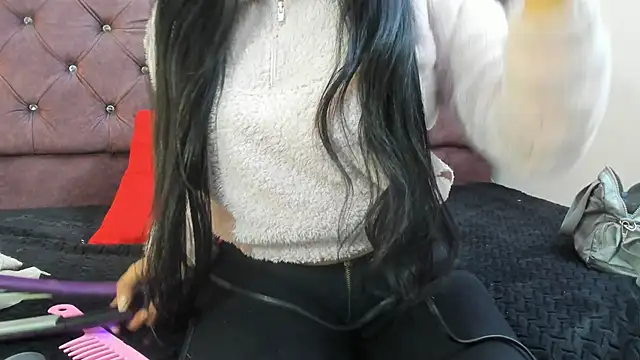 gabriela grace online show from November 6, 2025, 2:51 pm