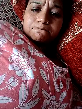 Snapshot of Priya_sharma16 chatting on August 1, 2026, 9:52 am Priya sharma16 online show from August 1, 2026, 9:52 am