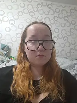 Snapshot of FionaDior chatting on July 21, 2026, 5:59 pm FionaDior online show from July 21, 2026, 5:59 pm