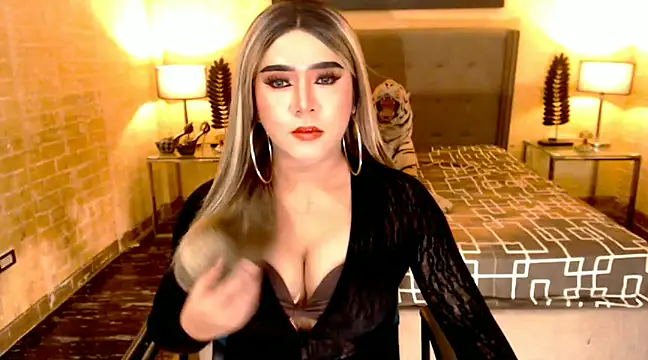 BigCumHuntersxx online show from January 15, 2025, 7:34 pm