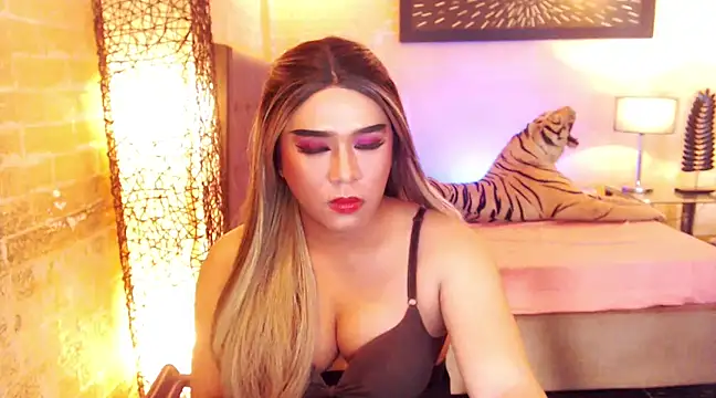 BigCumHuntersxx online show from March 8, 2025, 12:09 pm