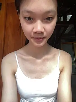 Snapshot of Li-Li12 chatting on July 23, 2026, 10:24 am Li-Li12 online show from July 23, 2026, 10:24 am