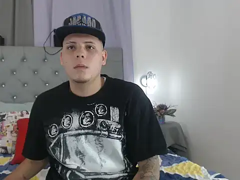 AnthoonyReyes online show from July 24, 2026, 3:21 pm