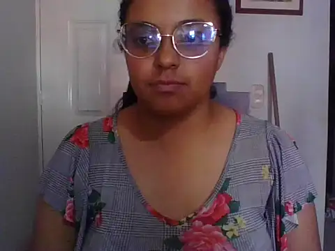 Snapshot of Valeryyyy_ chatting on July 23, 2026, 7:45 pm Valeryyyy online show from July 23, 2026, 7:45 pm