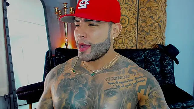 Aaron Vega online show from August 4, 2026, 2:04 am