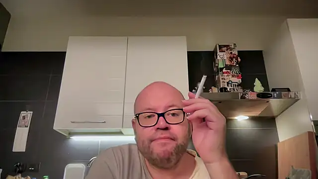 Snapshot of theitalianbear chatting on October 2, 2025, 2:40 am theitalianbear online show from October 2, 2025, 2:40 am