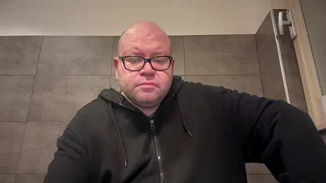 Snapshot of theitalianbear chatting on October 22, 2025, 4:02 am theitalianbear online show from October 22, 2025, 4:02 am