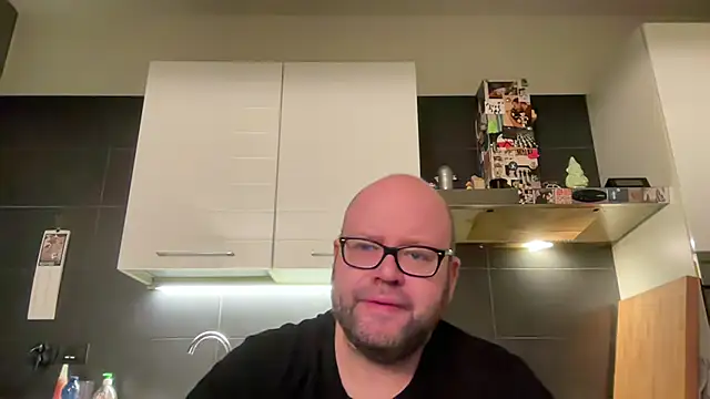 Snapshot of theitalianbear chatting on November 3, 2025, 3:52 am theitalianbear online show from November 3, 2025, 3:52 am