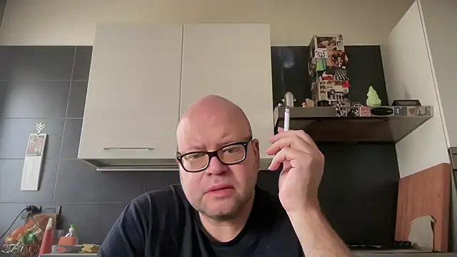 Snapshot of theitalianbear chatting on November 16, 2025, 10:32 am theitalianbear online show from November 16, 2025, 10:32 am