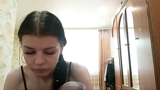 HildegardMcglaughlin online show from August 3, 2026, 11:37 am
