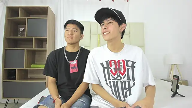 I S A K   online show from July 30, 2026, 11:42 am