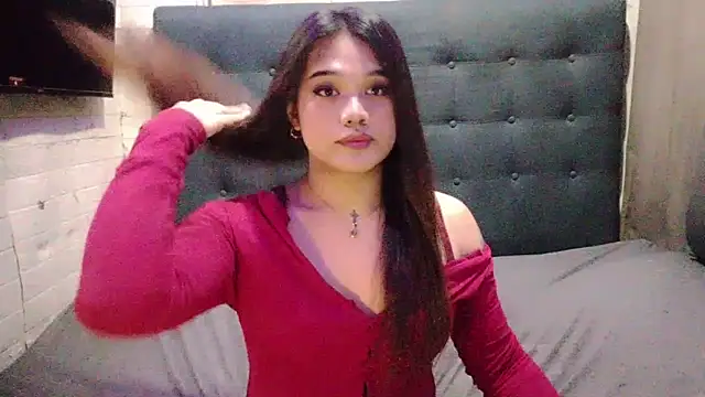 FoxxyJesa online show from June 4, 2026, 3:29 pm