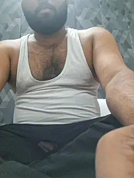 SWEET COPLE ME online show from August 2, 2026, 5:11 pm