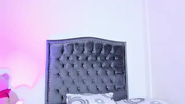 Snapshot of Alisson_carde01 chatting on August 1, 2026, 7:13 pm Alisson carde01 online show from August 1, 2026, 7:13 pm