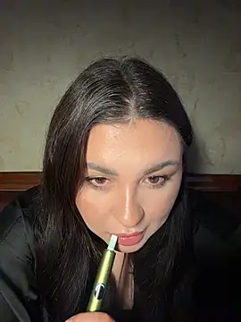 KellyNomerysx online show from August 3, 2026, 11:41 pm