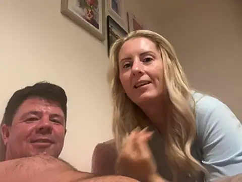 Elegant Erin online show from August 2, 2026, 8:40 pm