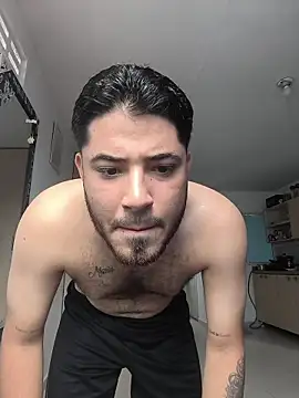 Snapshot of andrew_assxxx chatting on August 4, 2026, 3:25 pm andrew assxxx online show from August 4, 2026, 3:25 pm