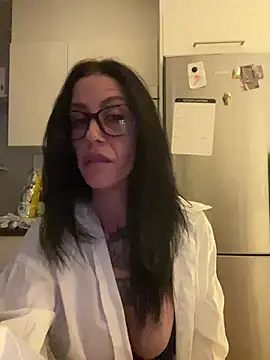 lapunkt89 online show from August 8, 2026, 7:38 pm