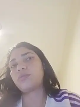 Brunaflor1 online show from August 5, 2026, 4:37 am