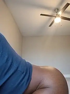 slimmchocolate online show from August 9, 2026, 9:20 pm