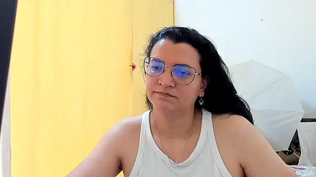 MARILYN GARCIA online show from May 22, 2026, 5:18 pm