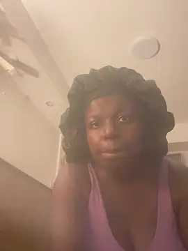 KieraMiles online show from August 8, 2026, 2:25 am