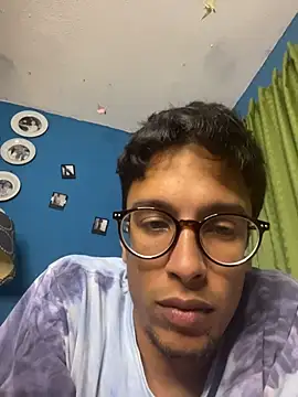 Snapshot of gatonerd chatting on August 5, 2026, 1:08 am gatonerd online show from August 5, 2026, 1:08 am
