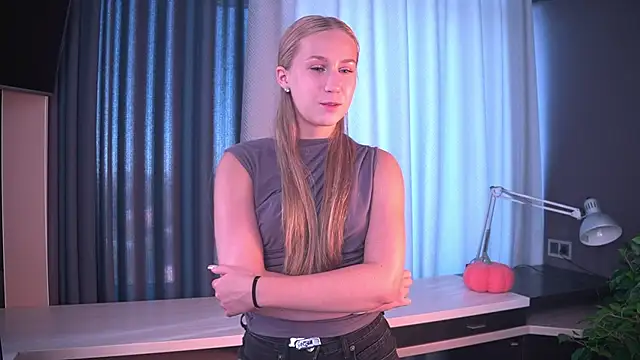 RosannaBarrientes online show from August 10, 2026, 2:26 am