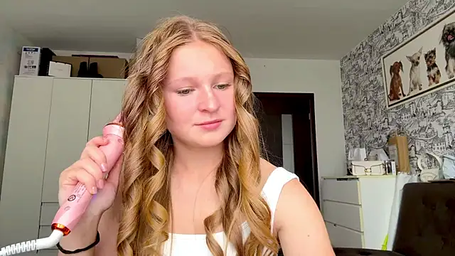 LisFris online show from August 6, 2026, 7:43 am