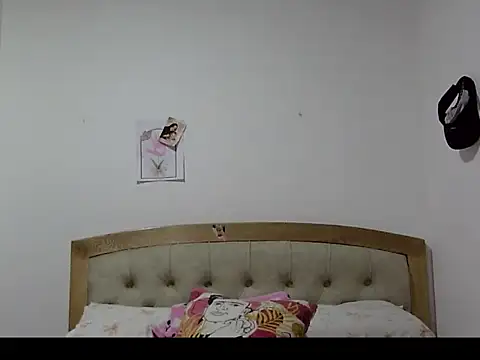 Angely Ferrer online show from August 9, 2026, 2:46 am
