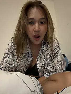 Snapshot of Nichaaa chatting on August 8, 2026, 2:08 pm Nichaaa online show from August 8, 2026, 2:08 pm