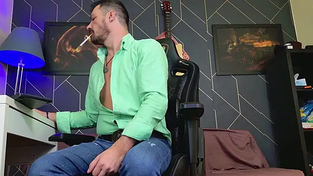 ChrisKox online show from December 5, 2025, 5:49 am