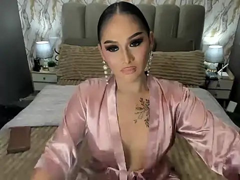 LegendaryNicole online show from January 10, 2026, 1:24 pm