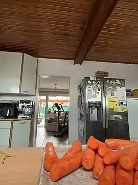 BootyLola online show from June 2, 2026, 11:01 am