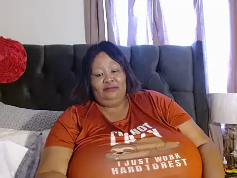nancy111 online show from February 24, 2025, 12:16 pm