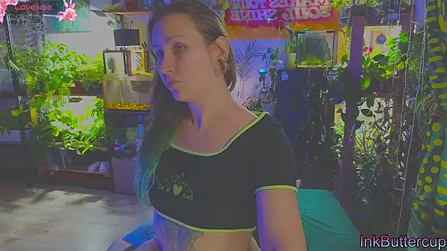 Dead Butterfly online show from October 12, 2025, 2:54 am