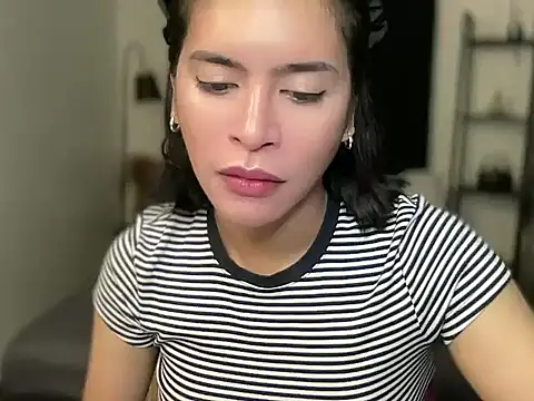 Snapshot of your_bianca69 chatting on December 19, 2025, 11:45 pm your bianca69 online show from December 19, 2025, 11:45 pm